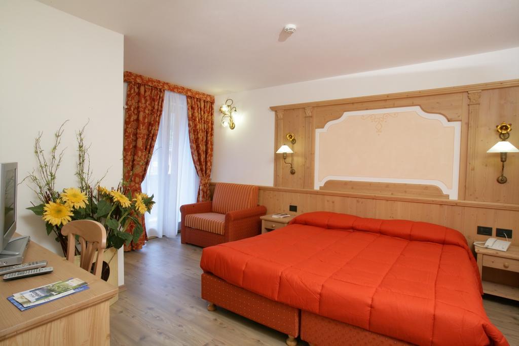 Hotel Garni La Roccia Andalo Chambre photo